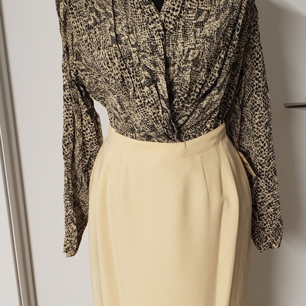 Skirt. - Picture 3 of 3